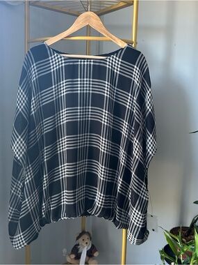 Vince Camuto plus size flowy lightweight Black & White Plaid  blouse size 3X NEW